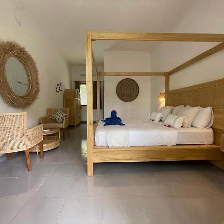 Blue Emocean Dive Resort Moyo Island Bagian luar foto